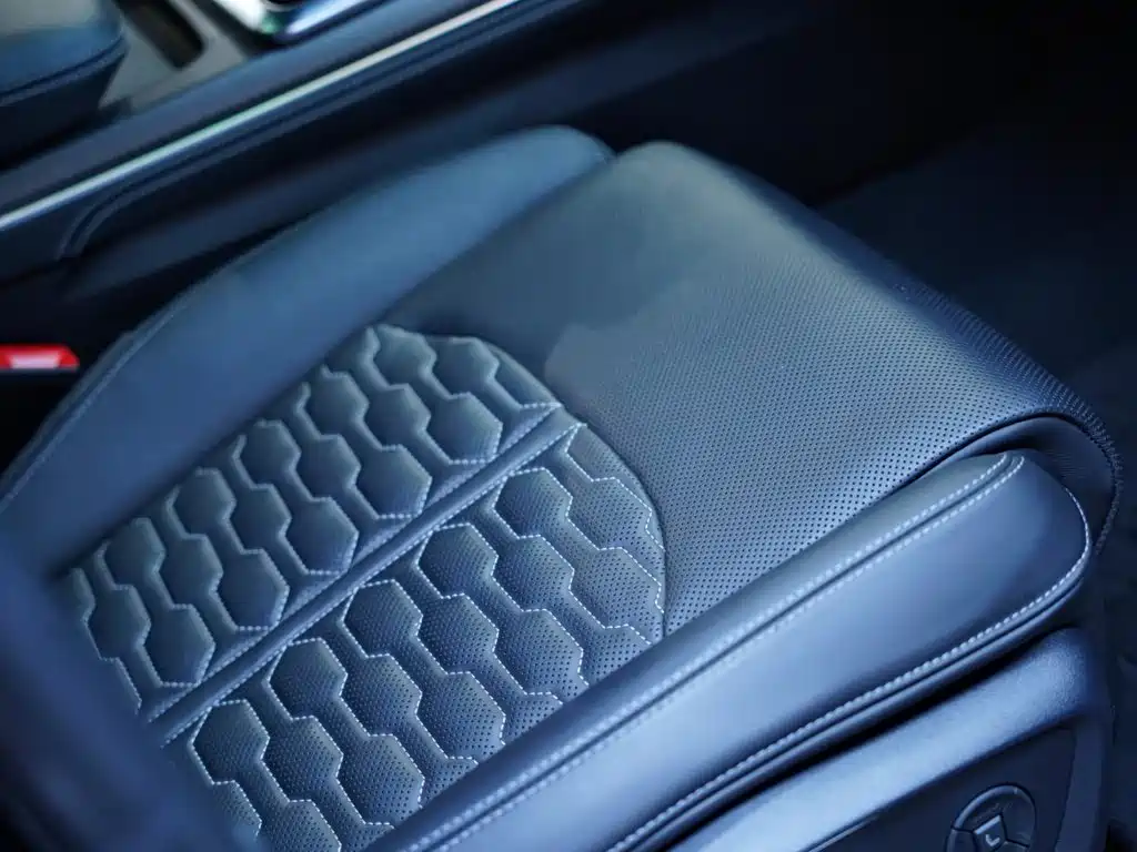 Audi RS Q8 — миниатюра 32