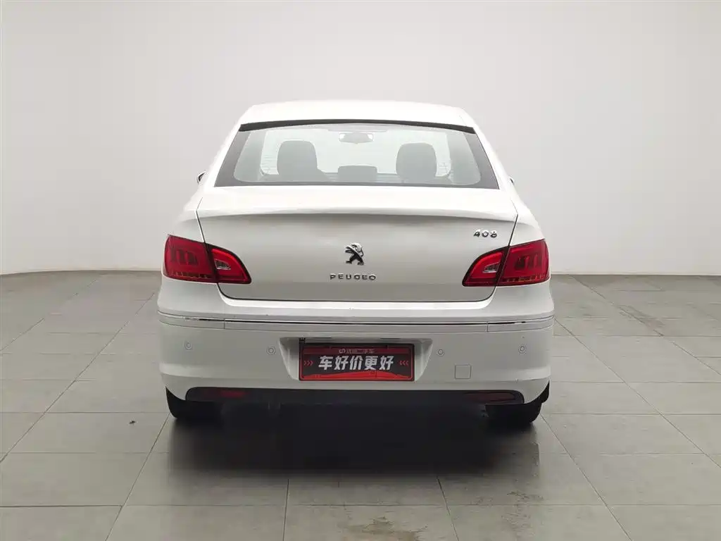Peugeot 408 2013 1.6L MT Comfort
