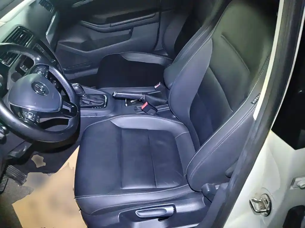 Volkswagen Sagitar — миниатюра 15