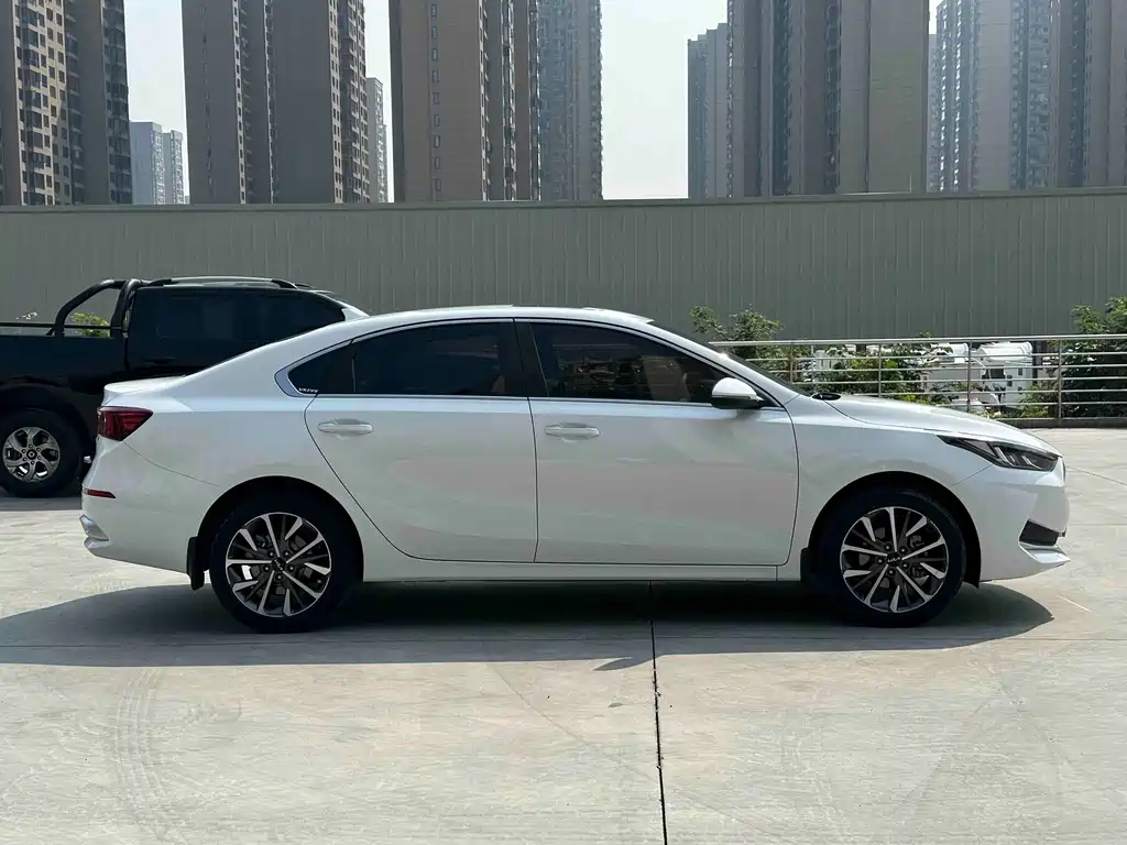 Kia K3 — миниатюра 8
