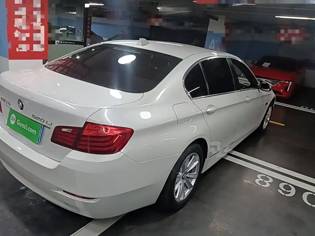 BMW 5 Series — миниатюра 7