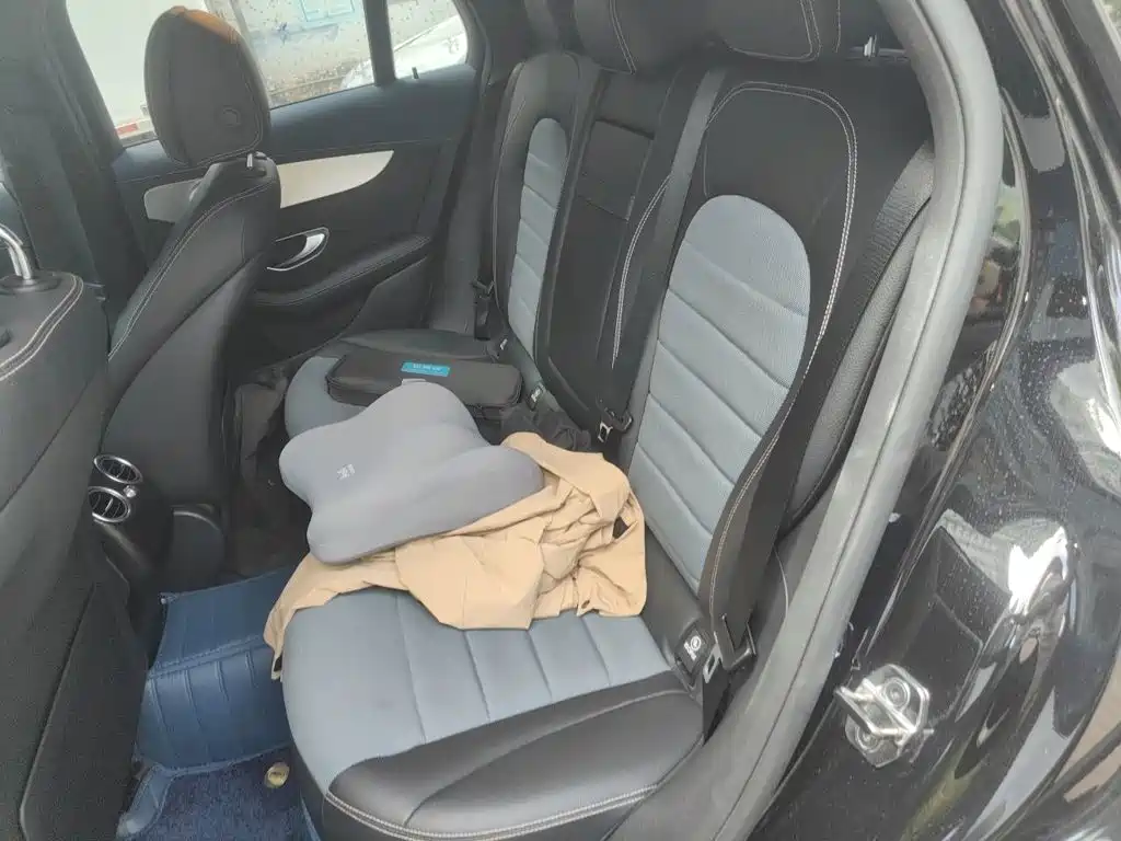 Mercedes-Benz EQC — миниатюра 18