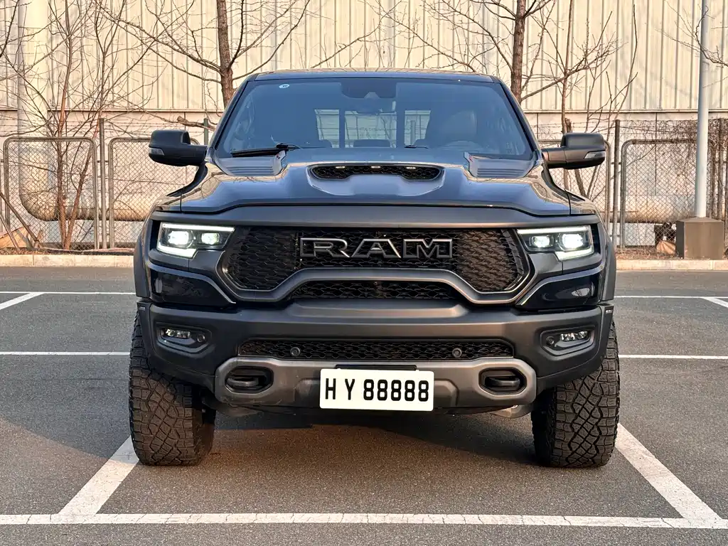 Ram Trucks 2023 6.2T AT