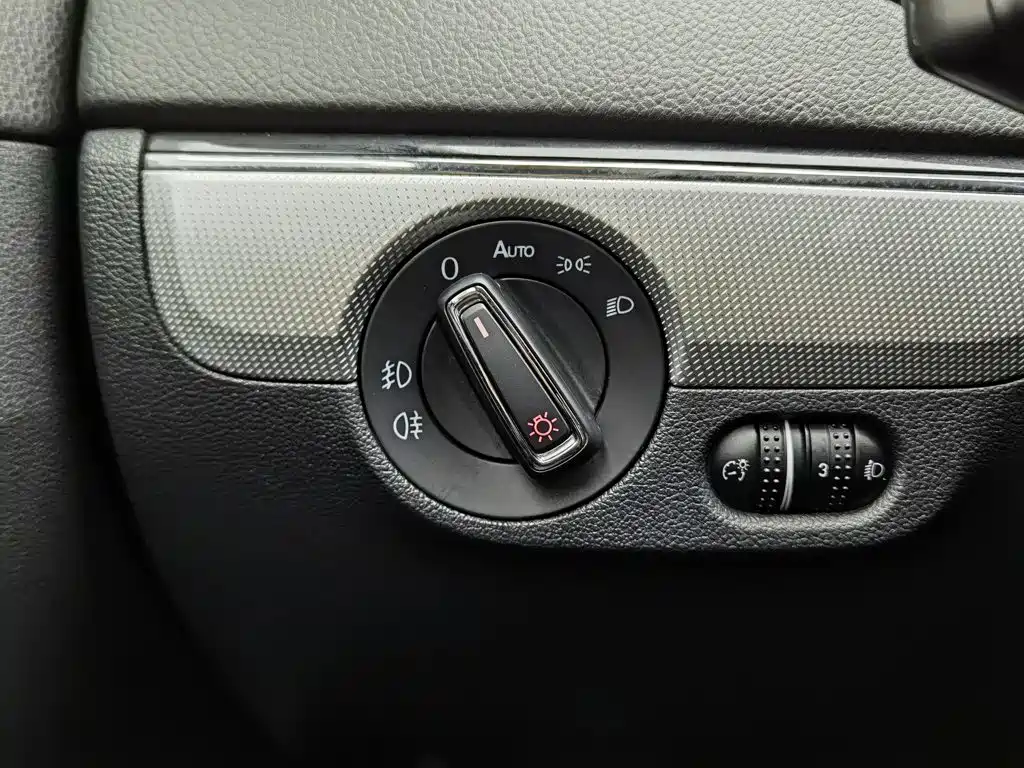 Volkswagen Sagitar — миниатюра 21