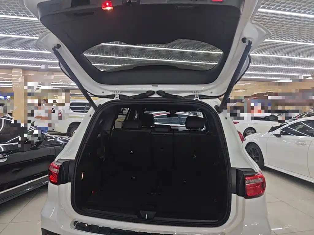 Mercedes-Benz GLB — миниатюра 19