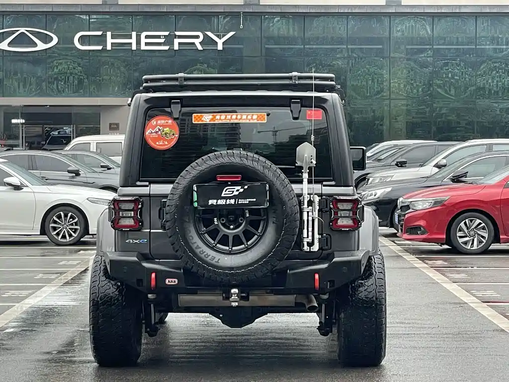 Jeep Wrangler PHEV — миниатюра 17