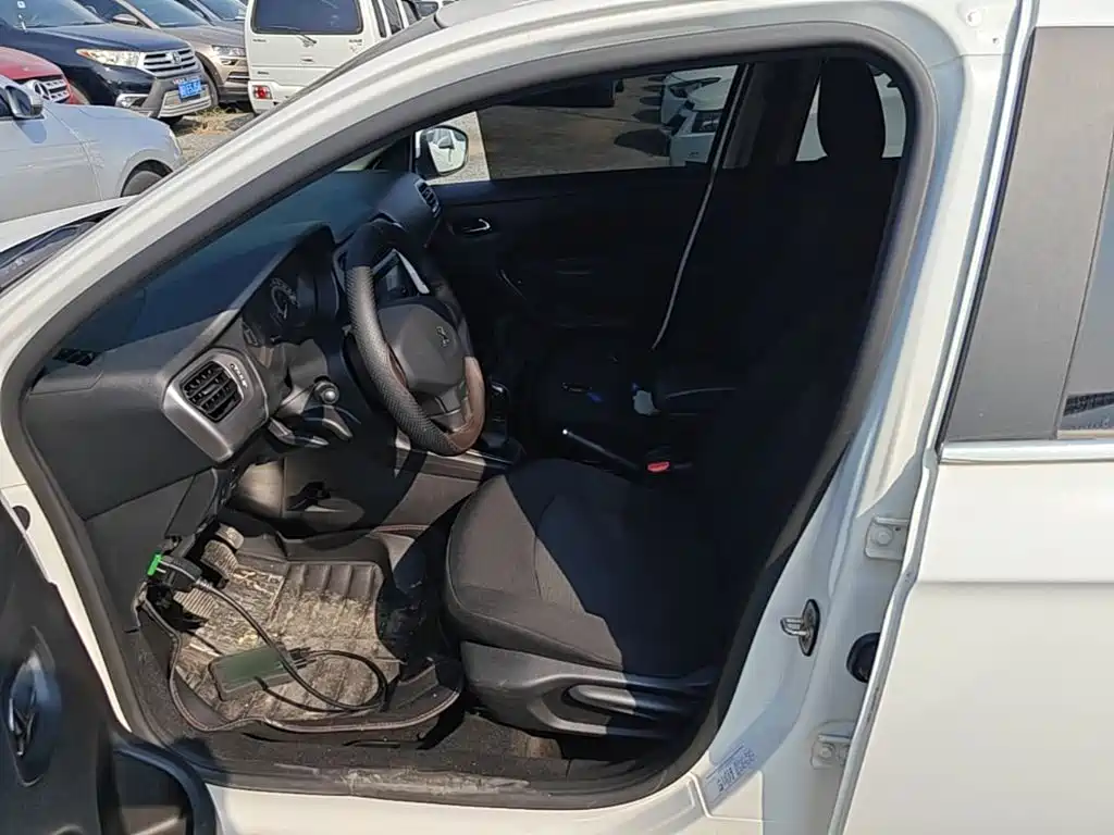 Peugeot 301 — миниатюра 16