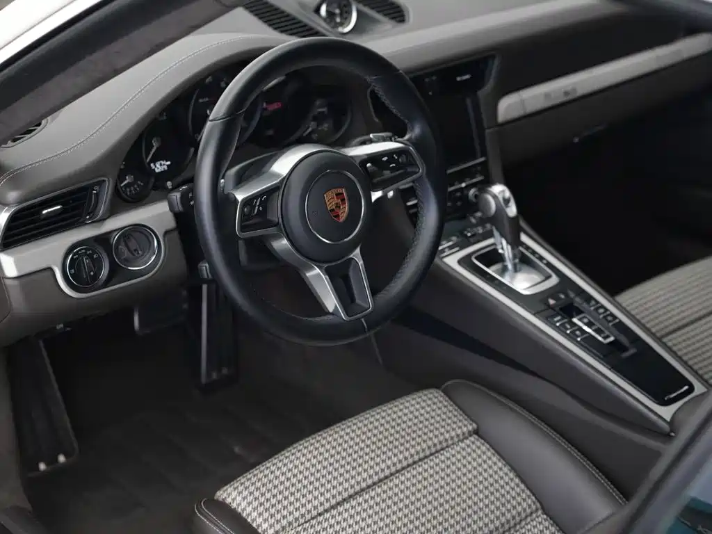 Porsche 911 — миниатюра 10