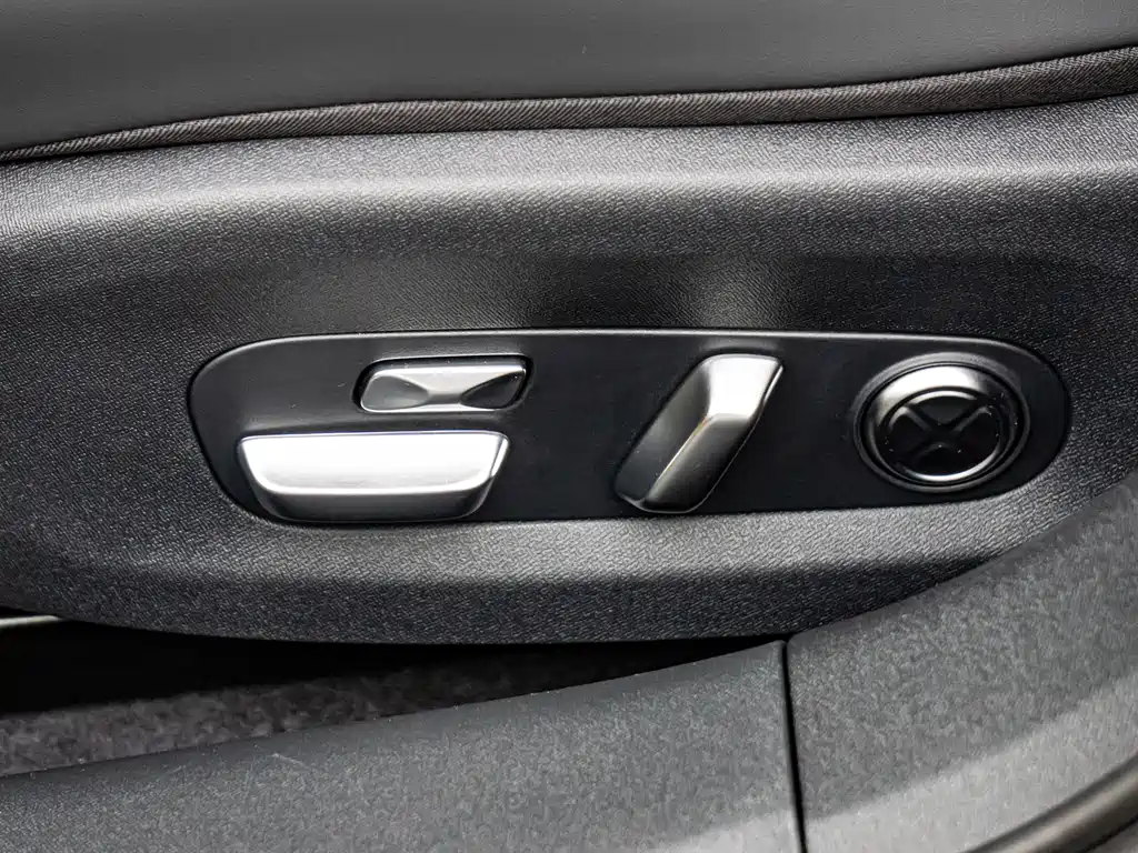 XIAOMI CAR XIAOMI SU7 ULTRA