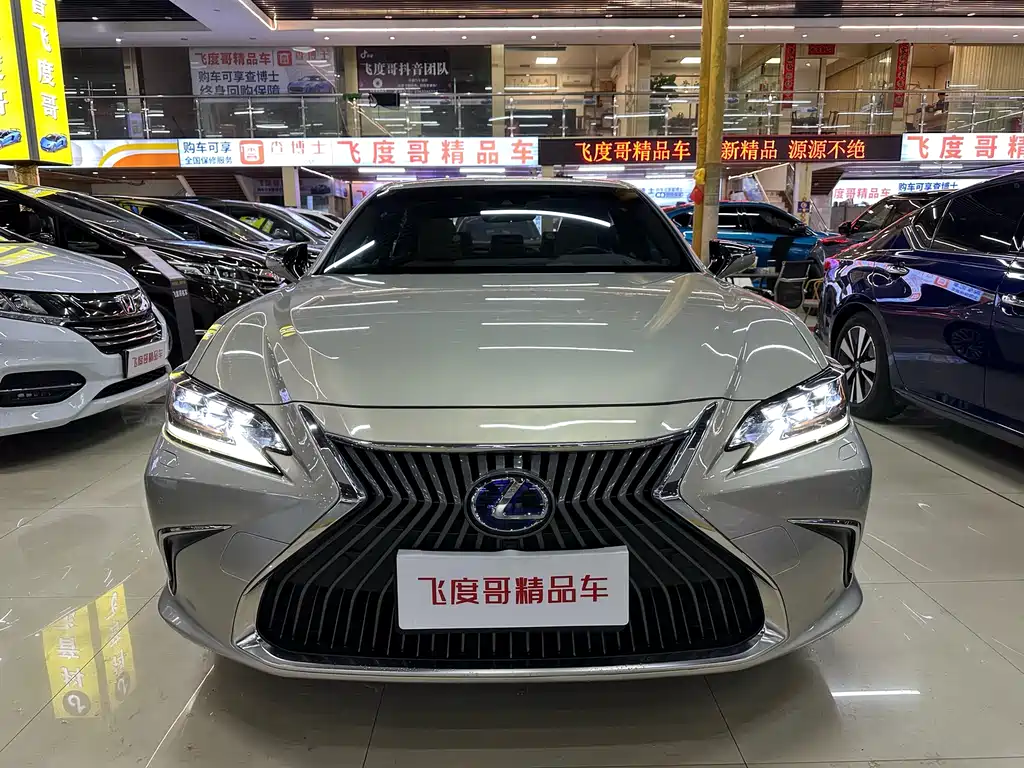LEXUS ES