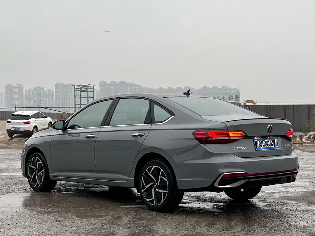 Volkswagen Lavida — миниатюра 6