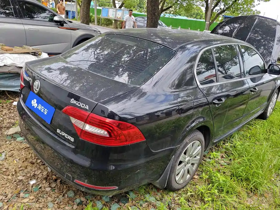 Skoda Superb 2013 1.4TSI MT
