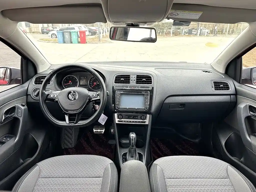Volkswagen Polo — миниатюра 8