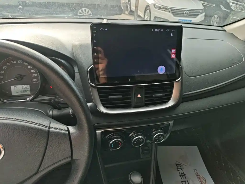 Toyota Yaris L — миниатюра 13