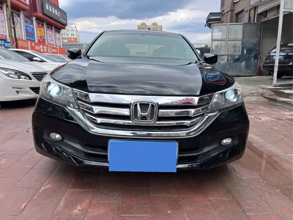 Honda Accord — миниатюра 2