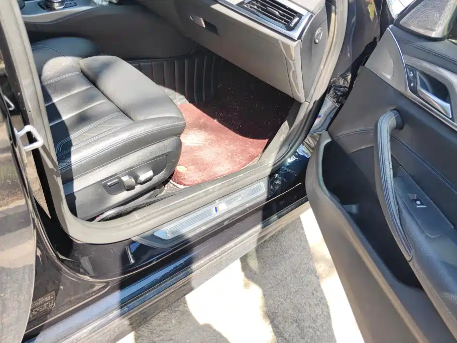 BMW 5 Series (Import) — миниатюра 8