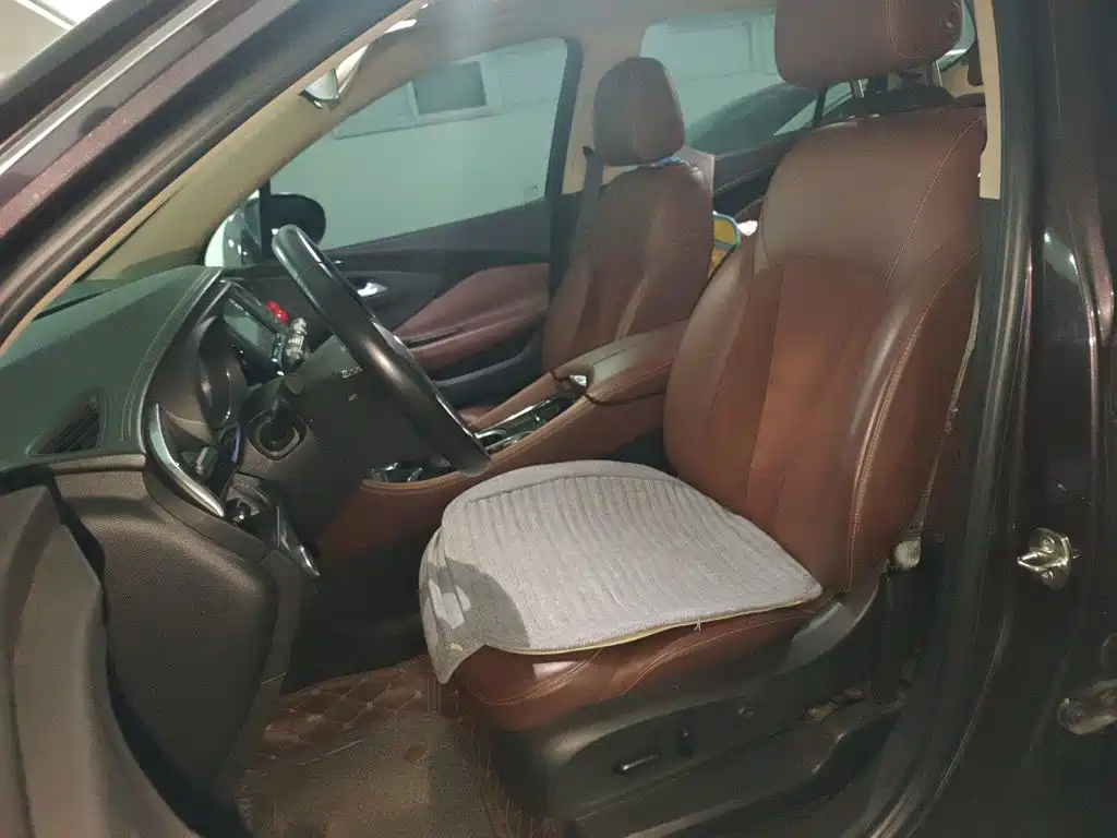 Buick Envision Plus — миниатюра 8