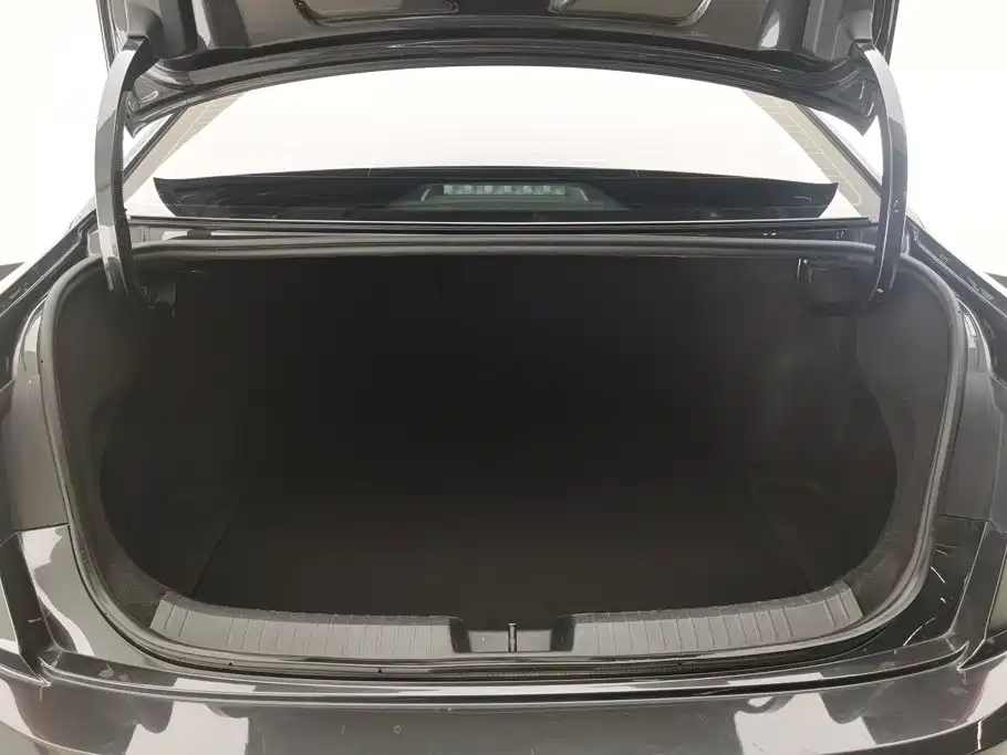 Volkswagen Sagitar — миниатюра 4