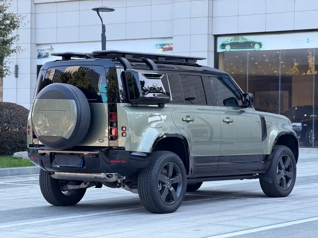 Land Rover Defender — миниатюра 6