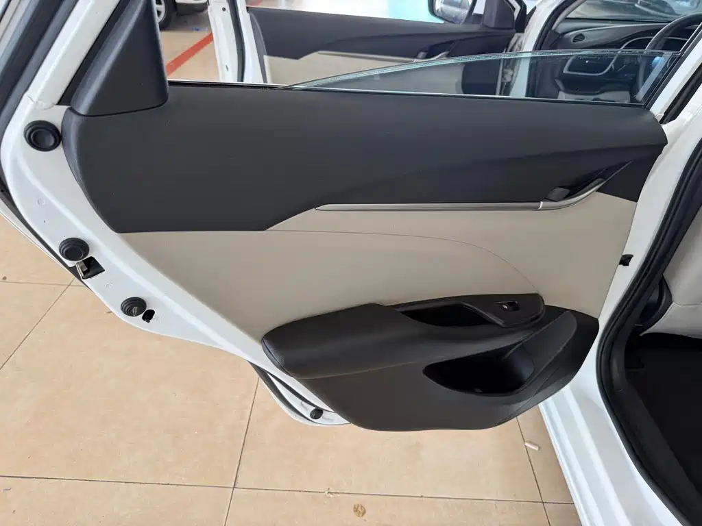 Buick Excelle — миниатюра 20