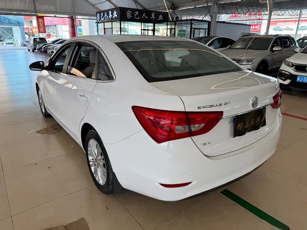Buick Excelle — миниатюра 9