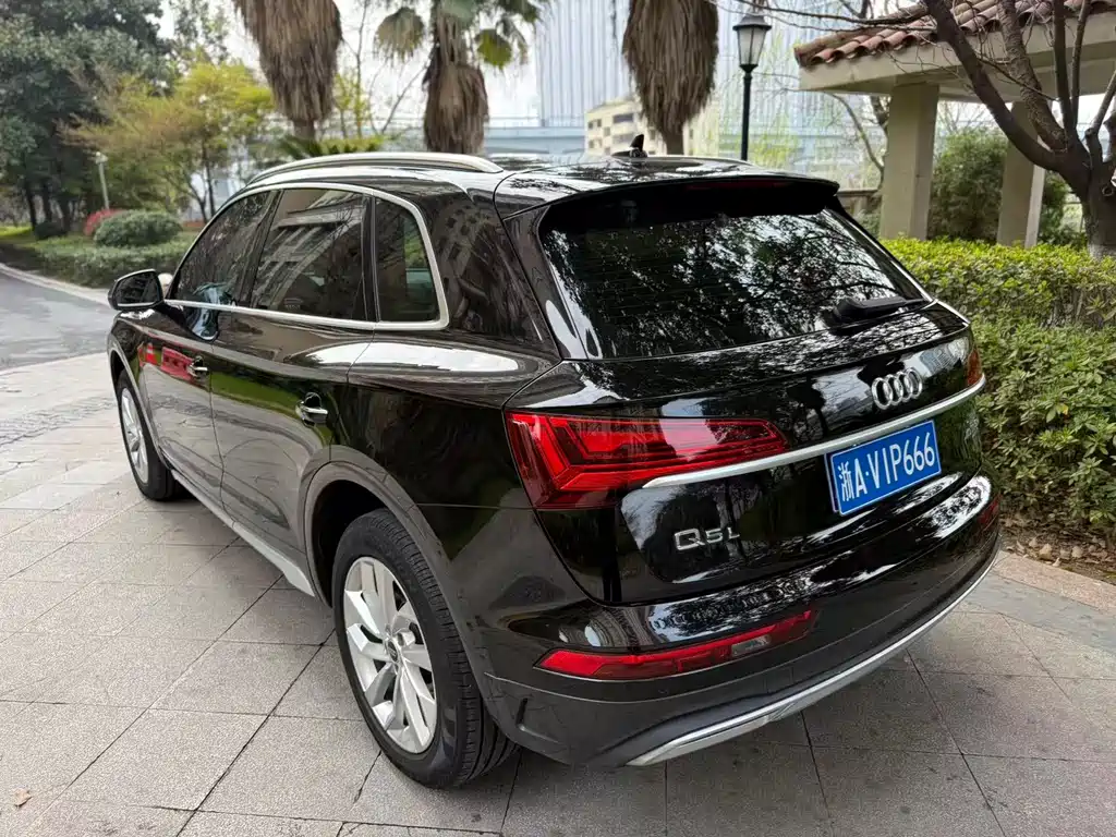Audi Q5L 2024 40 TFSI Luxury