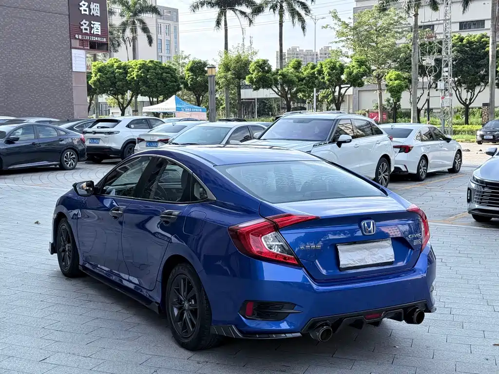 Honda Civic — миниатюра 7