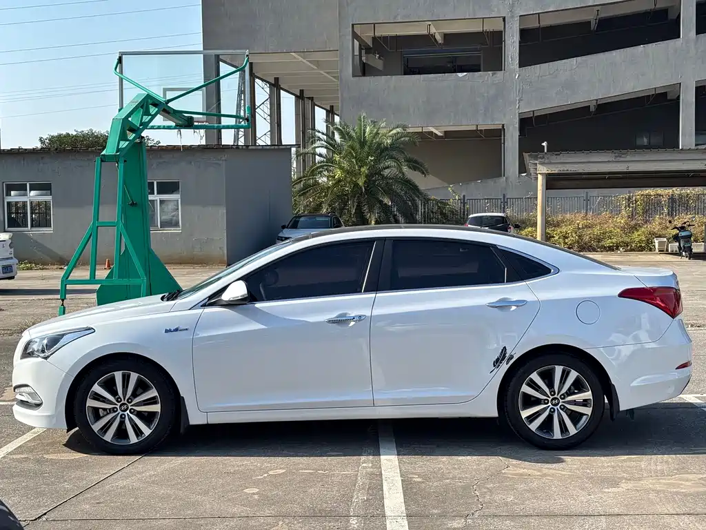 Hyundai Mistra — миниатюра 4
