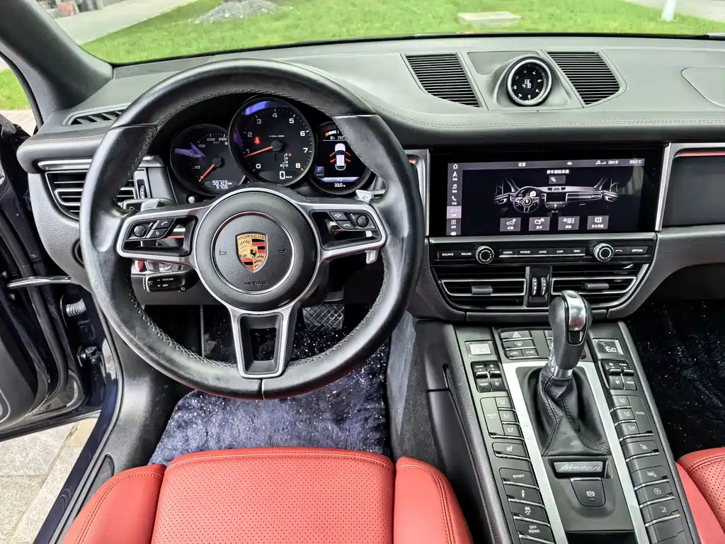 Porsche Macan — миниатюра 18