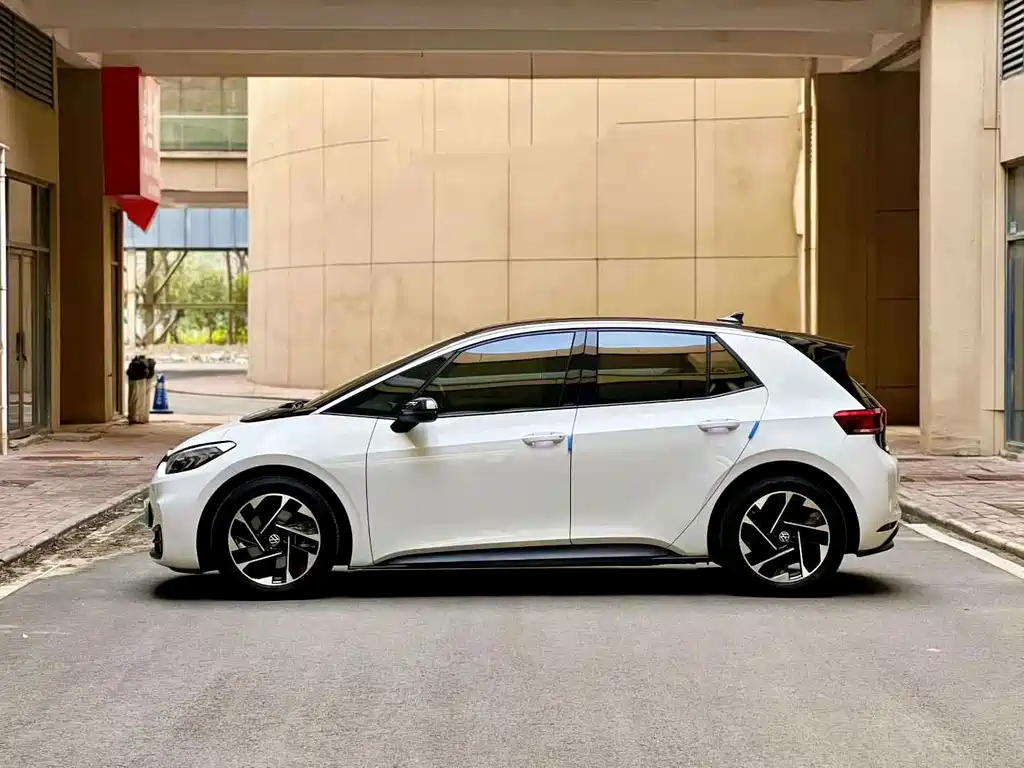 Volkswagen ID.3 — миниатюра 2