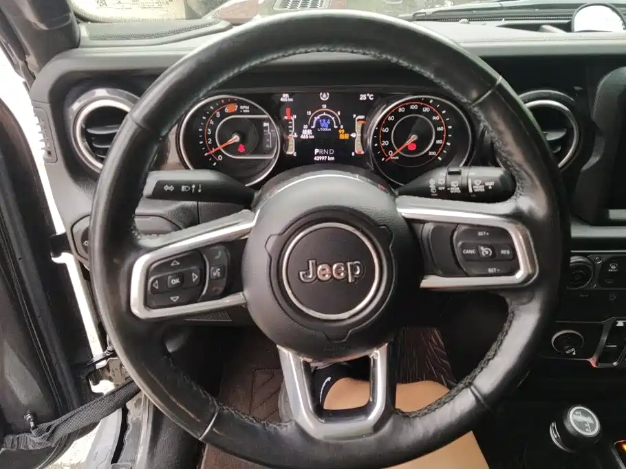 Jeep Wrangler — миниатюра 15