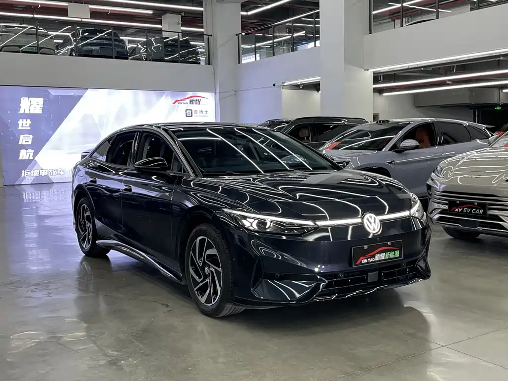 VOLKSWAGEN ID.7 VIZZION