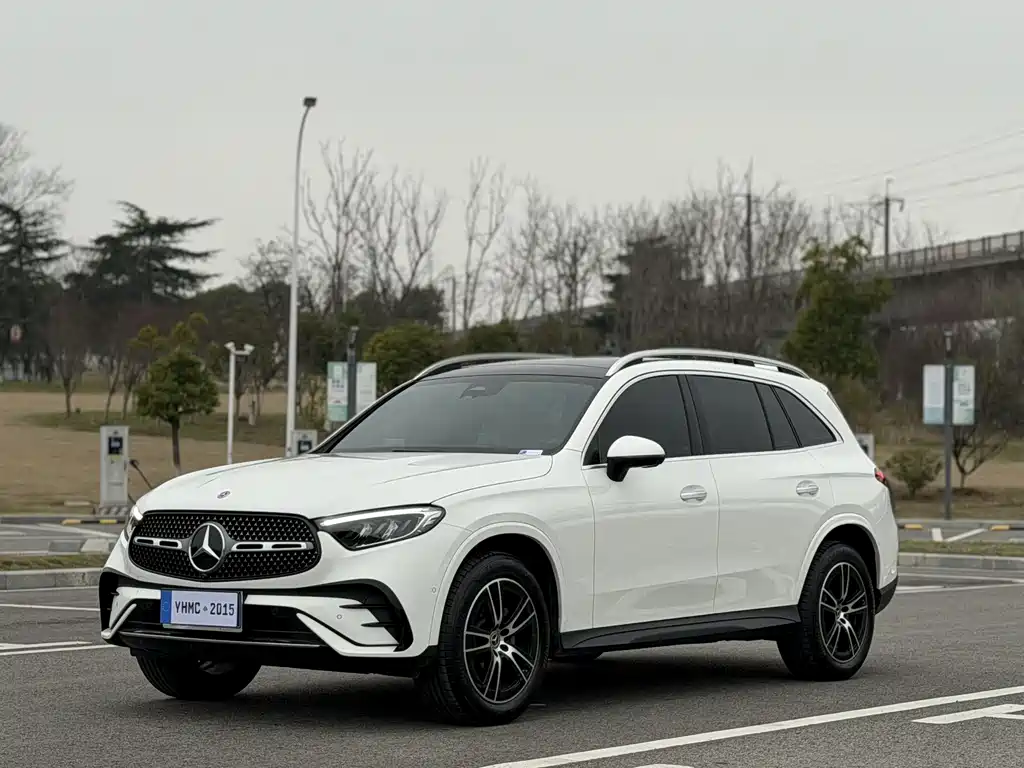 MERCEDES-BENZ GLC