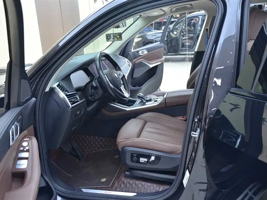 BMW X7 2019 xDrive40i Lead Luxury
