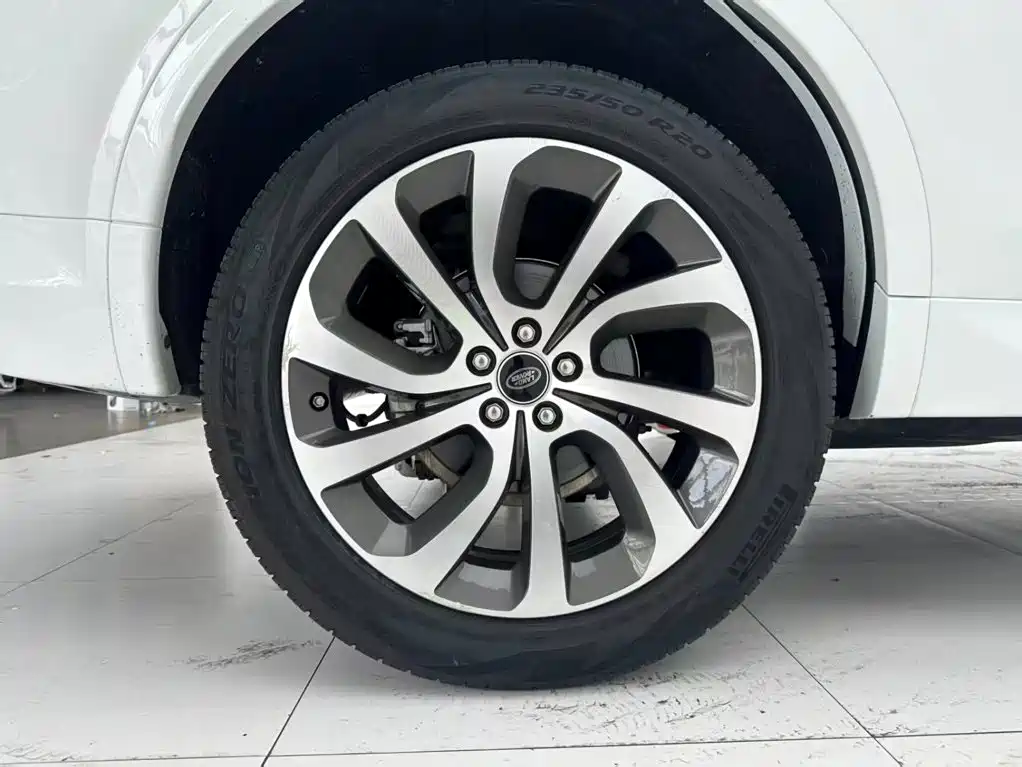 Land Rover Discovery Sport — миниатюра 7