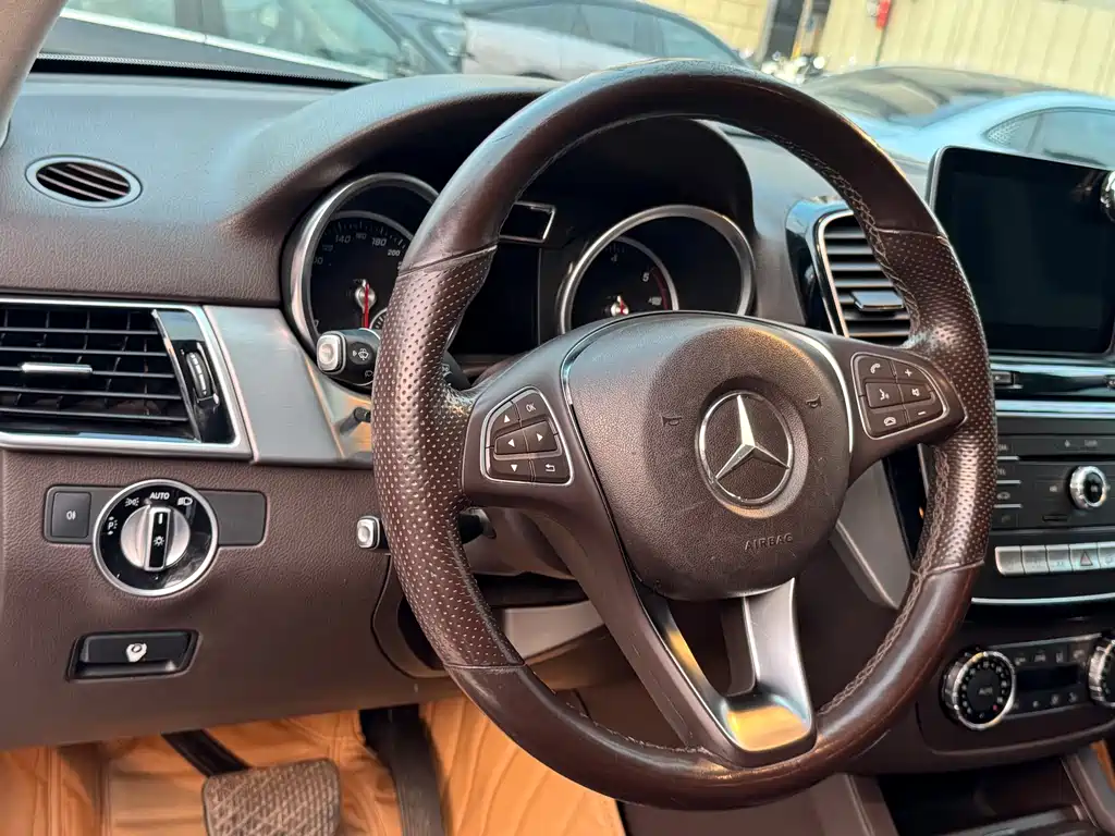 MERCEDES-BENZ GLE