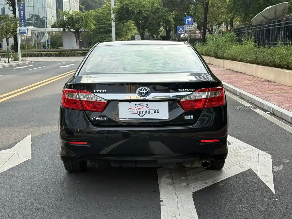 Toyota Camry — миниатюра 15