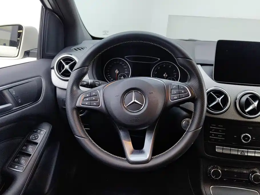 Mercedes-Benz B-Class — миниатюра 15