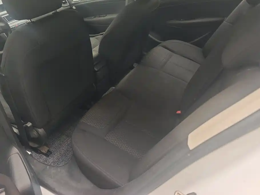 Peugeot 308 — миниатюра 11