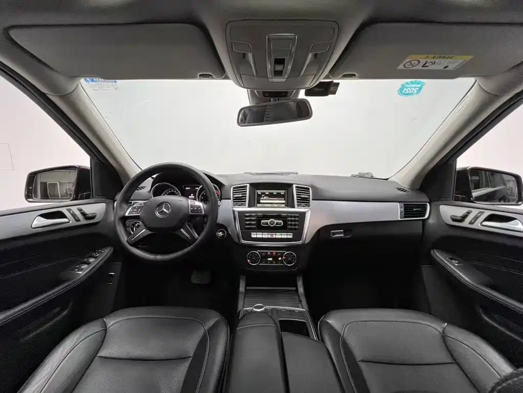 Mercedes-Benz M-Class — миниатюра 14