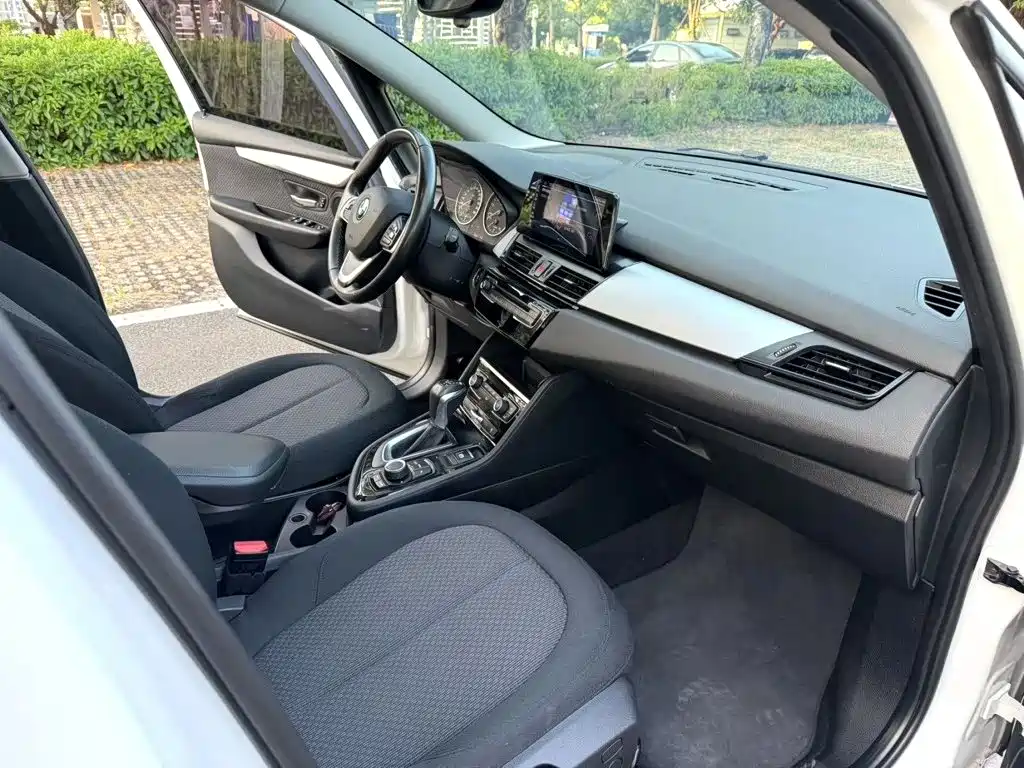 BMW 2 Series Gran Tourer — миниатюра 8