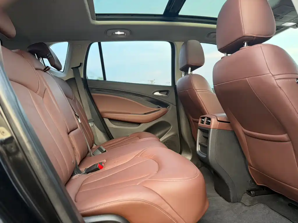 Buick Envision Plus — миниатюра 13