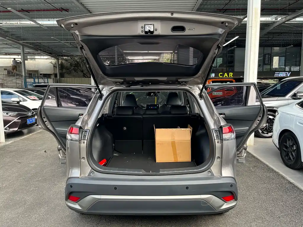 Toyota Frontlander — миниатюра 18
