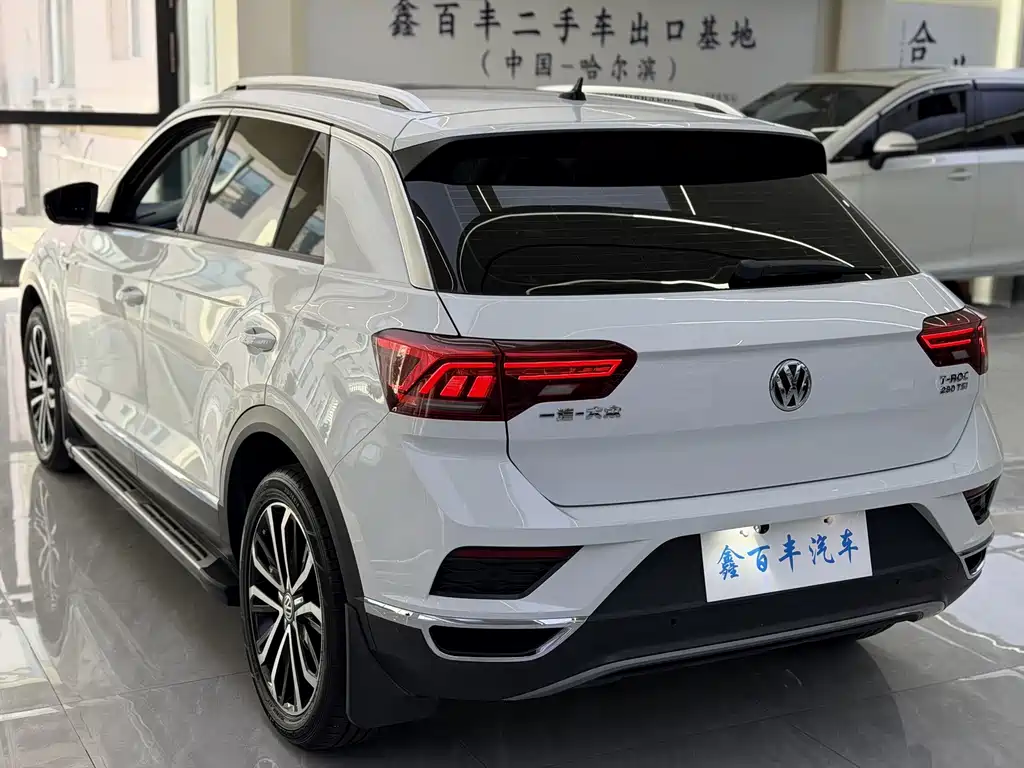 Volkswagen T-Roc — миниатюра 10