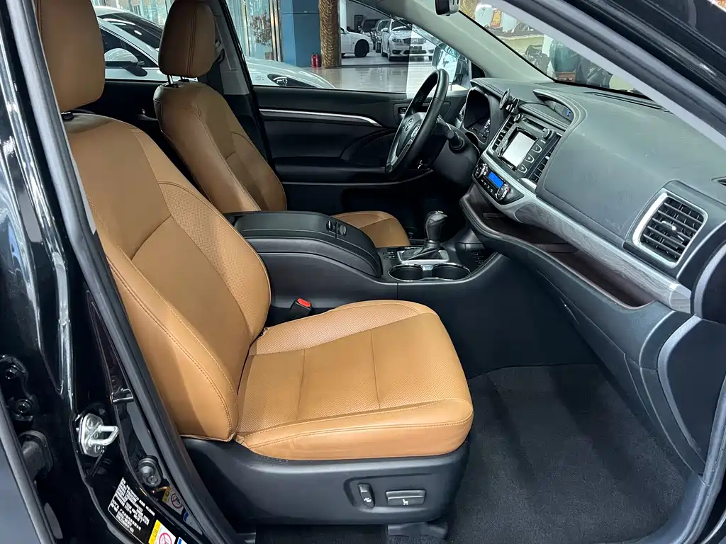 Toyota Highlander — миниатюра 8