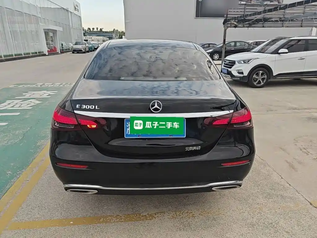 Mercedes-Benz E-Class — миниатюра 6