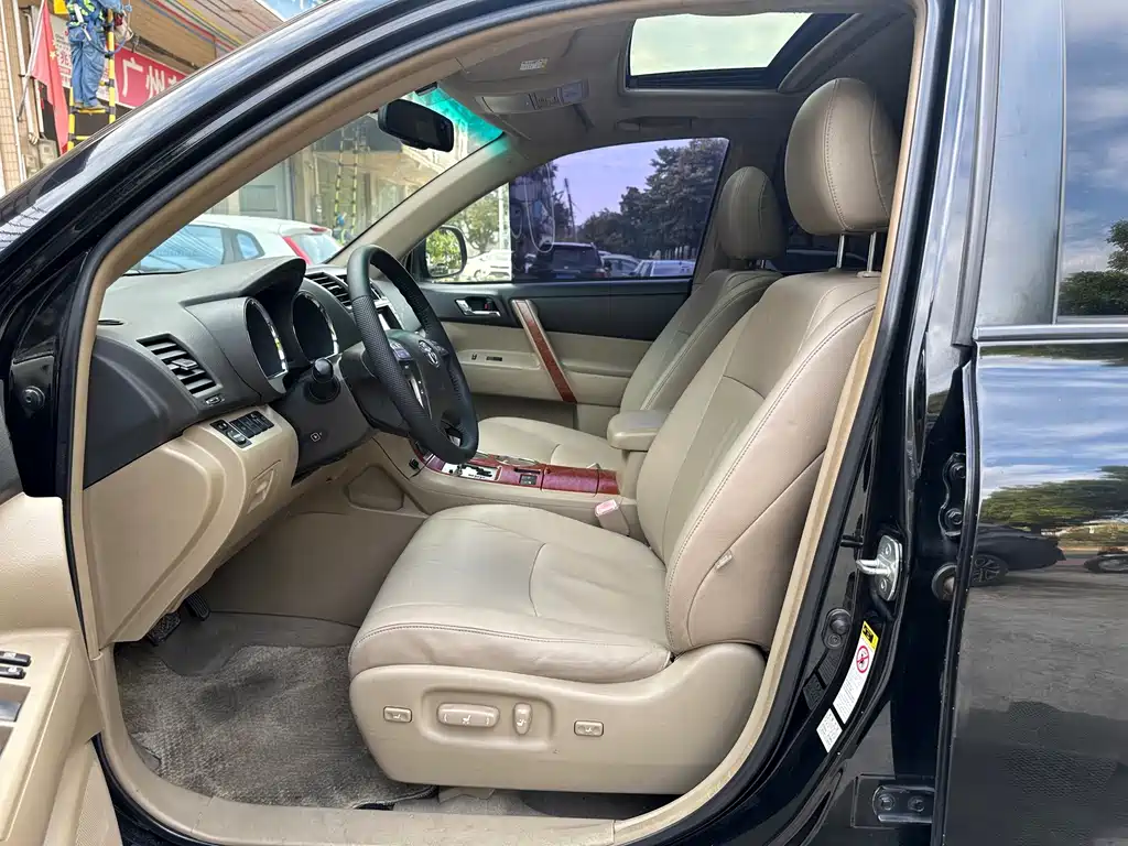 Toyota Highlander — миниатюра 12