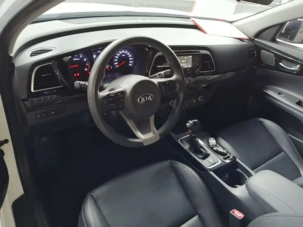 Kia K4 — миниатюра 10