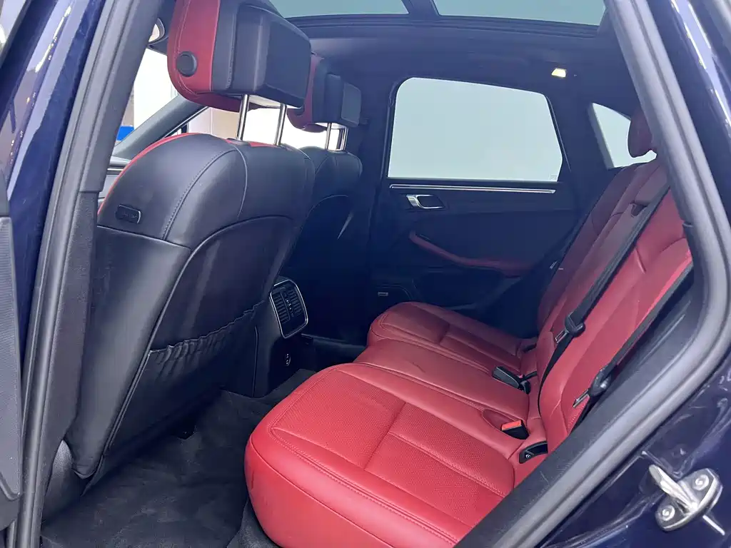 Porsche Macan — миниатюра 15
