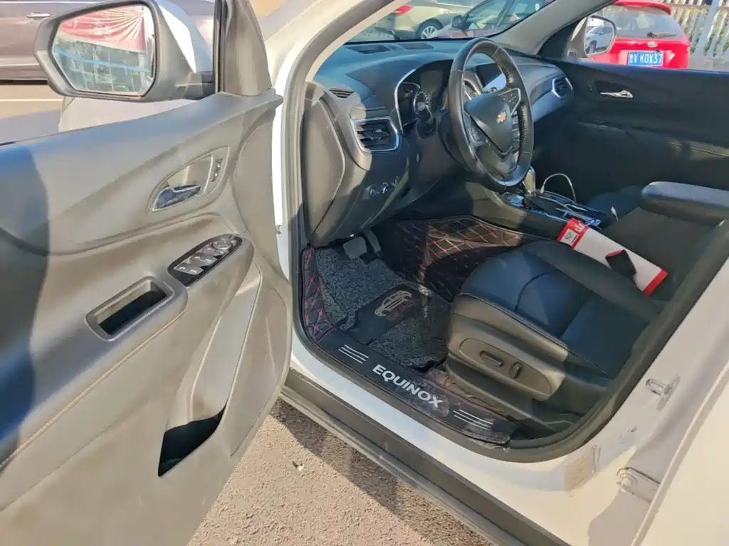 Chevrolet Equinox — миниатюра 16